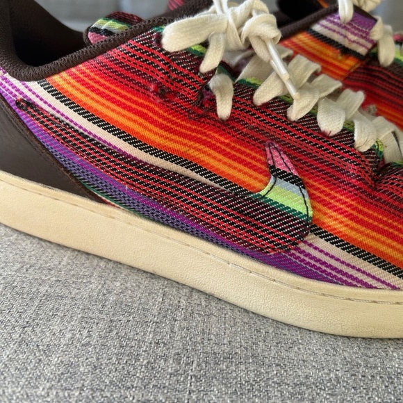 NIKE Kobe 8 NSW Lifestyle LE - Mexican Blanket sneakers Size Men's 9.5 - Picture 2 of 9